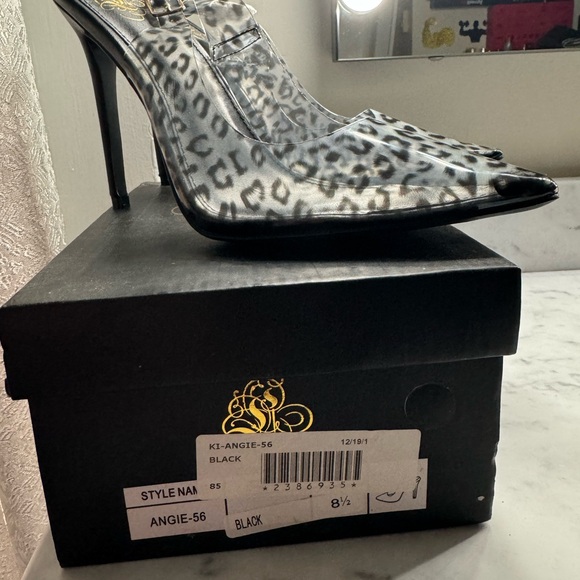 Black print heels - Picture 3 of 5